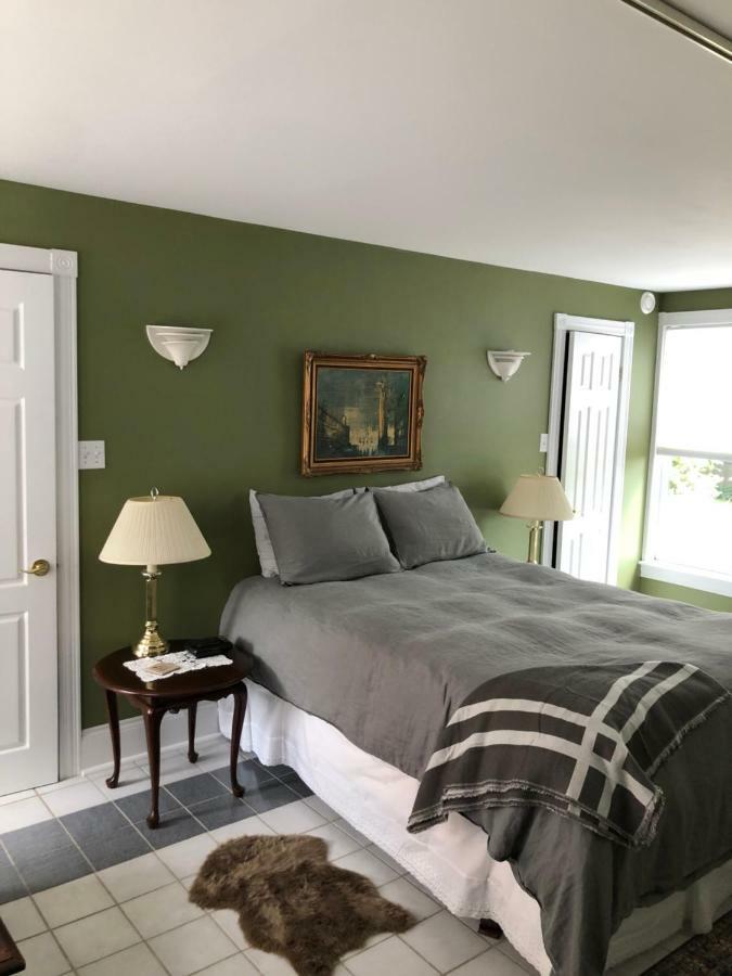 Mahogany Manor Bed & Breakfast Saint John Exteriör bild